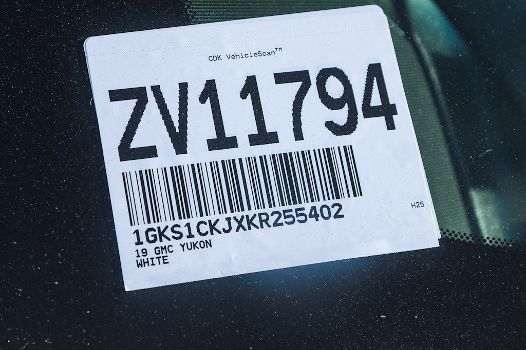 Thumbnail: 2019 GMC Yukon - 16