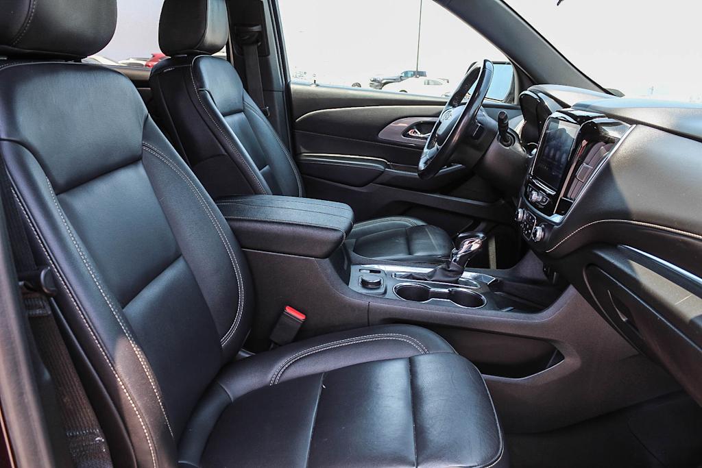 2022 Chevrolet Traverse LT 9