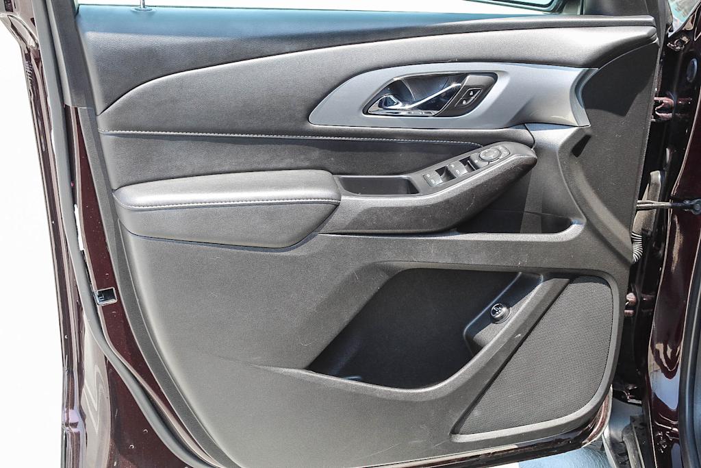 2022 Chevrolet Traverse LT 21