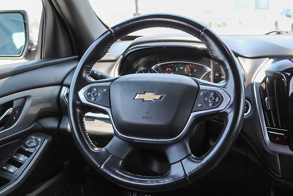 2022 Chevrolet Traverse LT 8