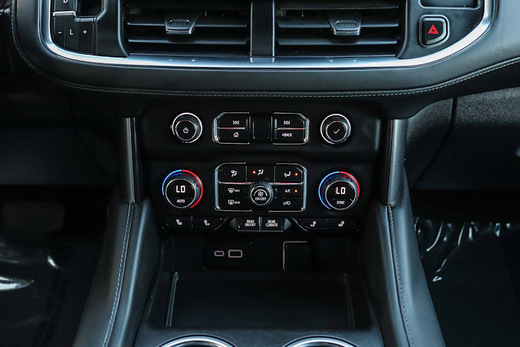 Thumbnail: 2024 Chevrolet Tahoe - 21