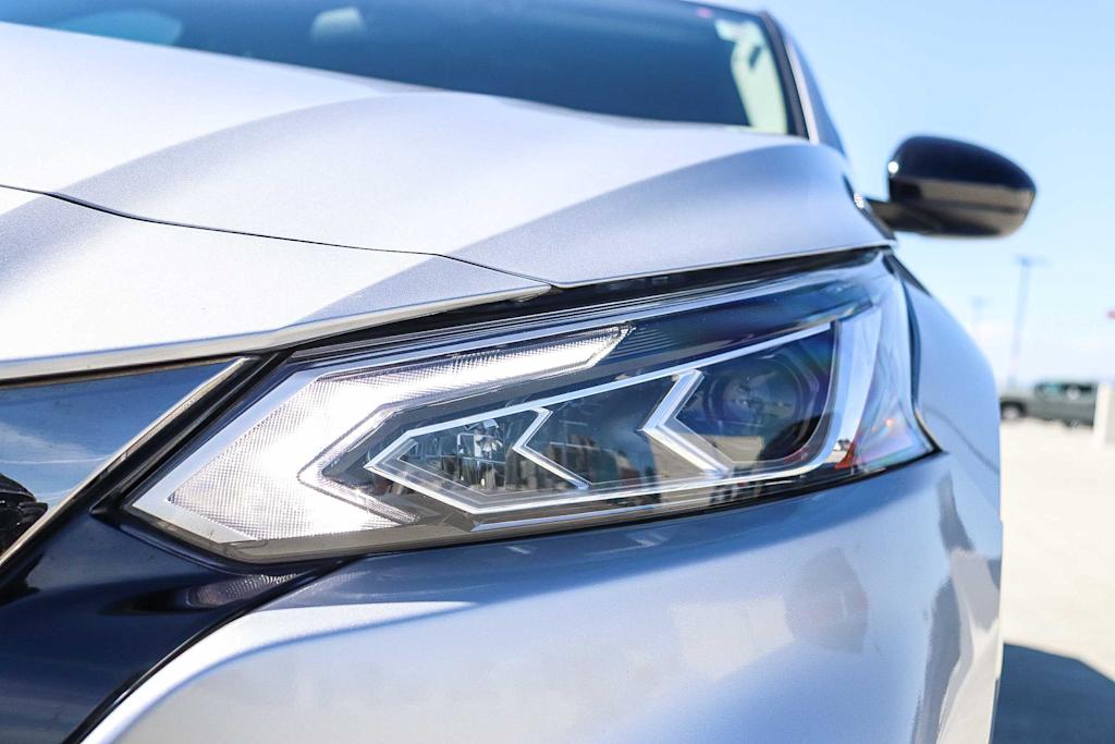 Thumbnail: 2020 Nissan Altima - 19