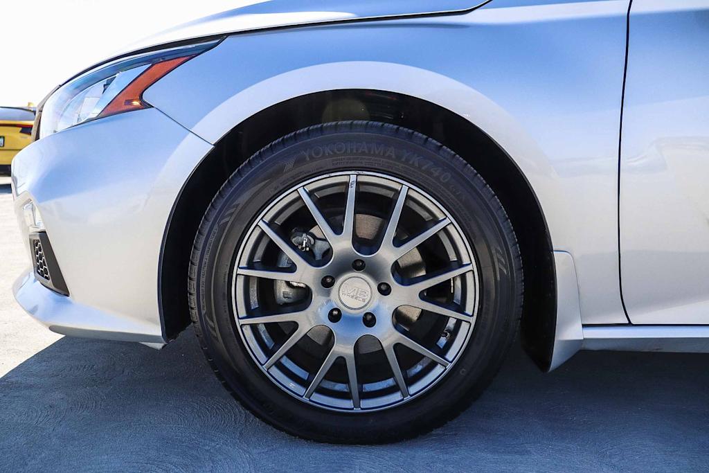 Thumbnail: 2020 Nissan Altima - 21