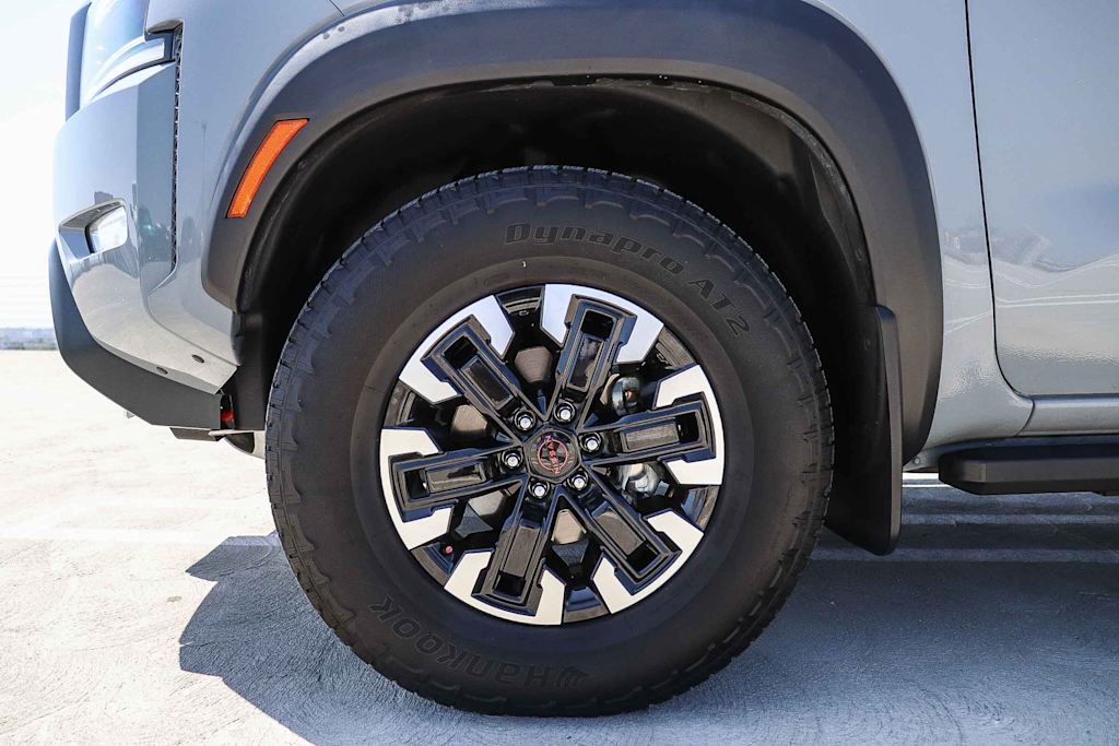 Thumbnail: 2023 Nissan Frontier - 21