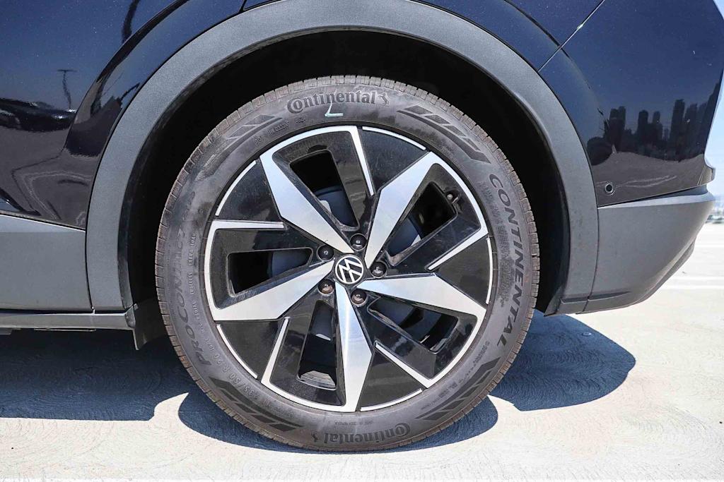 Thumbnail: 2023 Volkswagen ID.4 - 7