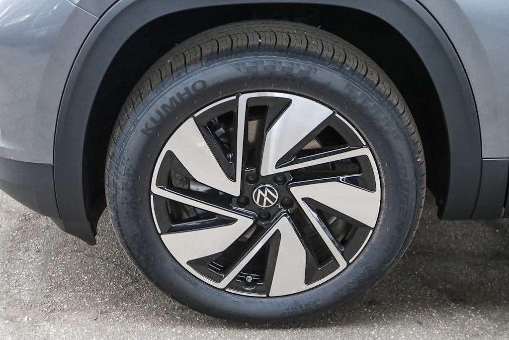 Thumbnail: 2024 Volkswagen Atlas - 22