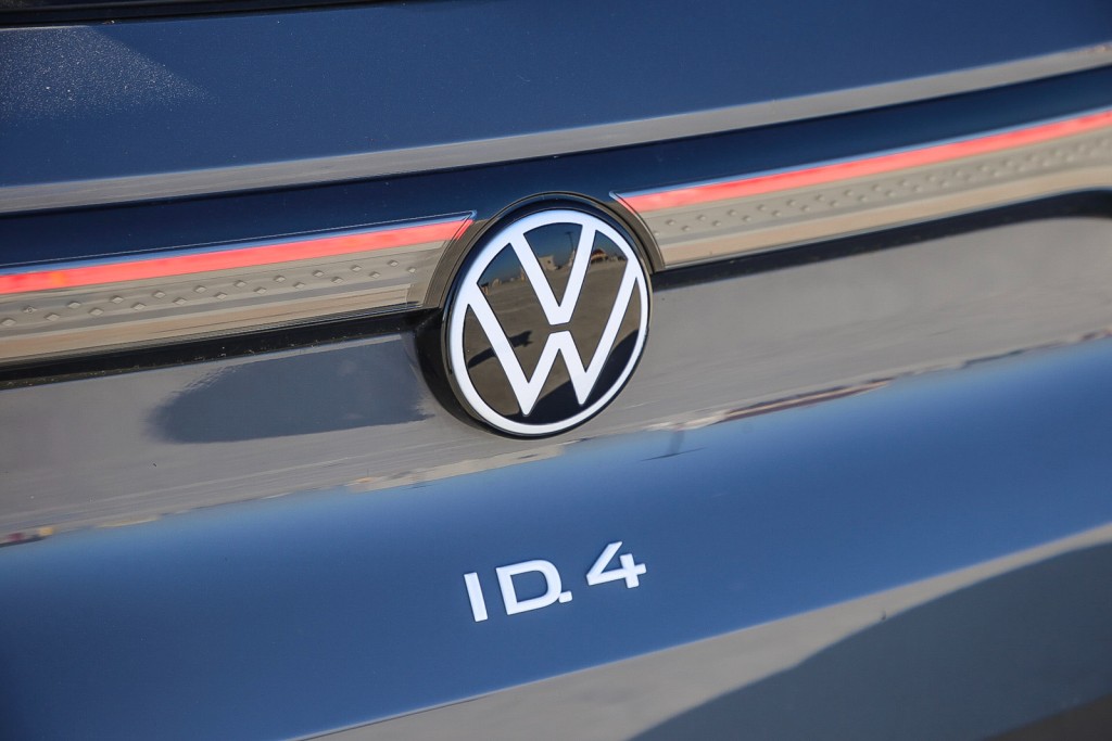2023 Volkswagen ID.4 Pro 16