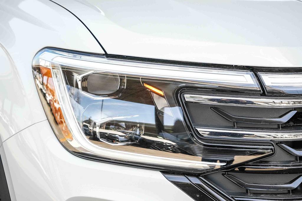 Thumbnail: 2026 Volkswagen Atlas - 16