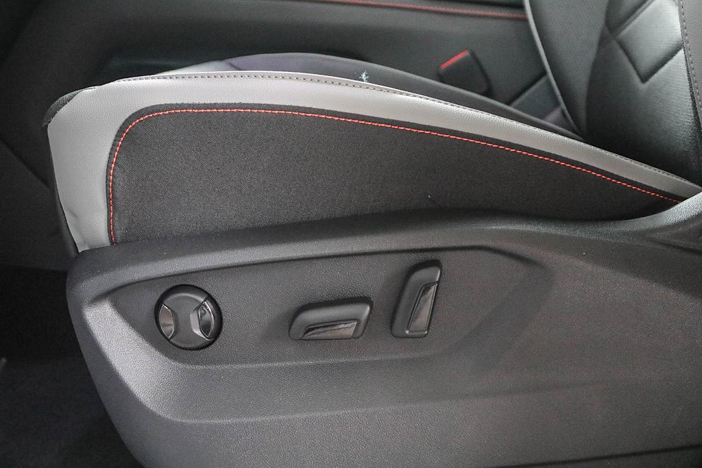 Thumbnail: 2025 Volkswagen Atlas - 21