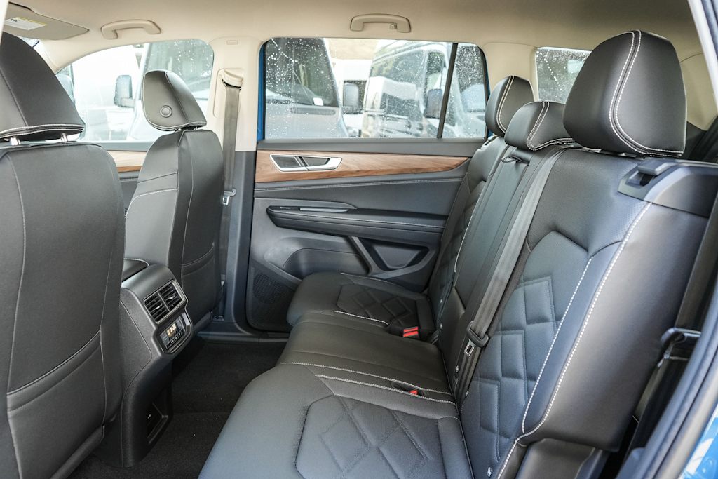 Thumbnail: 2026 Volkswagen Atlas - 11