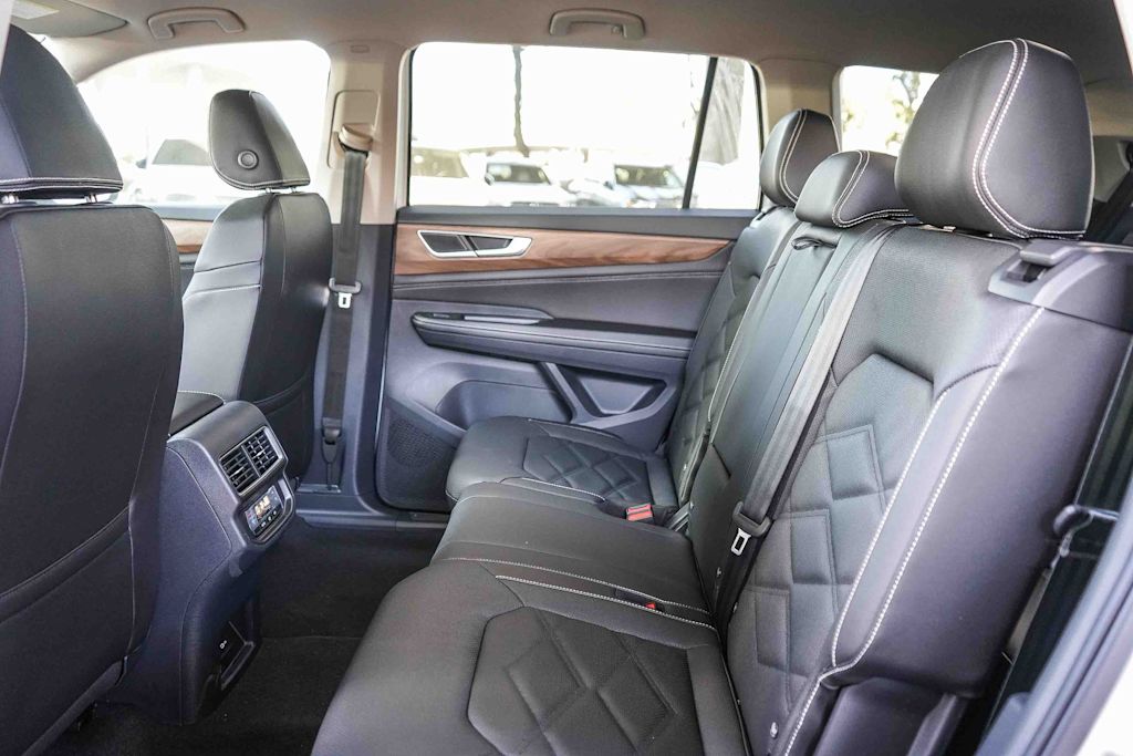 Thumbnail: 2026 Volkswagen Atlas - 11