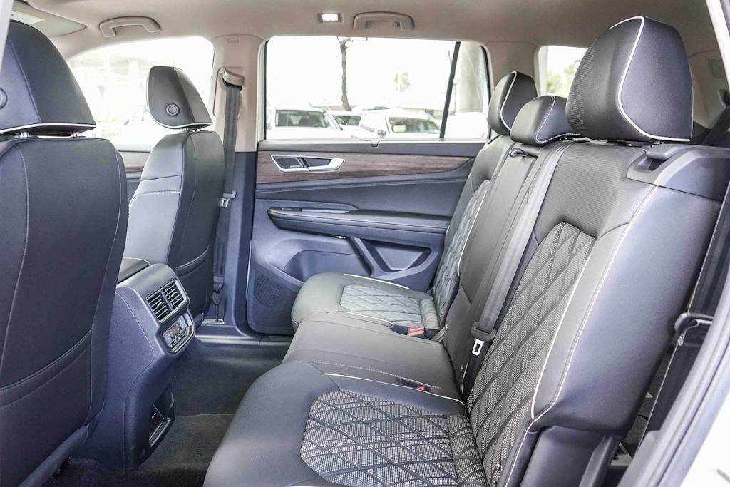 Thumbnail: 2026 Volkswagen Atlas - 11