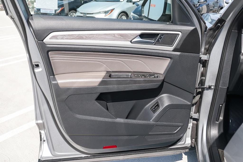 Thumbnail: 2022 Volkswagen Atlas - 25