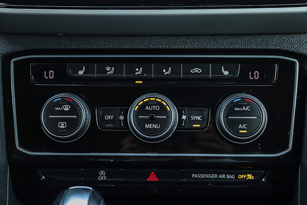 Thumbnail: 2022 Volkswagen Atlas - 23