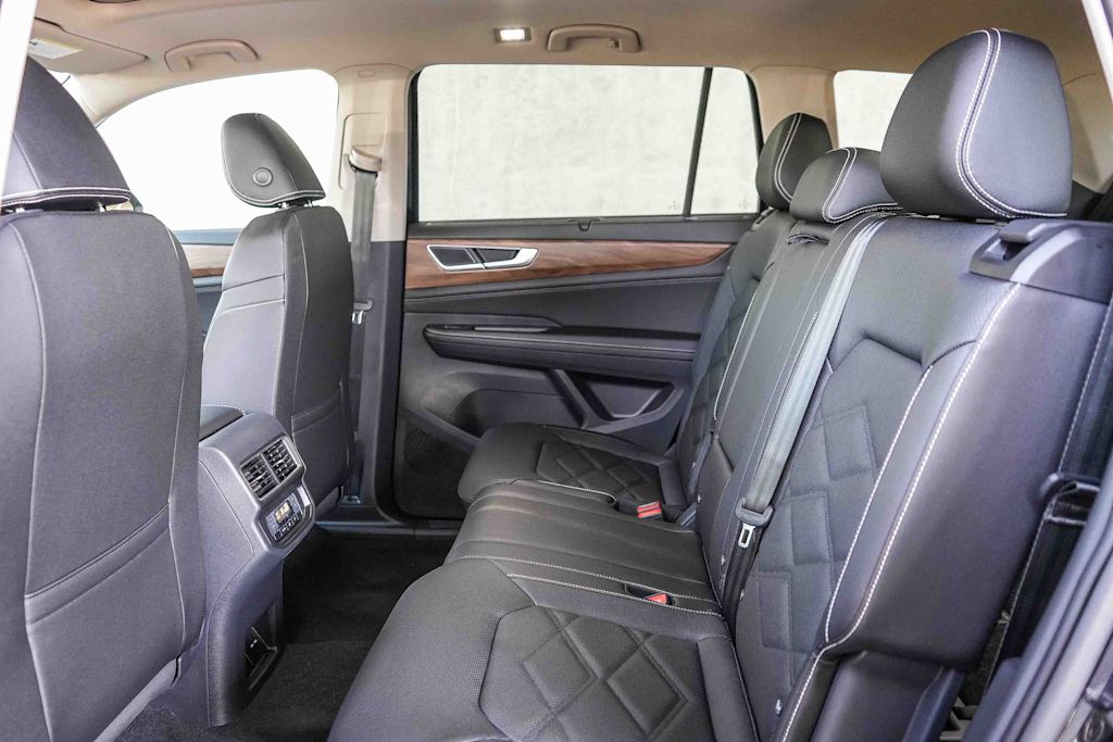 Thumbnail: 2026 Volkswagen Atlas - 11