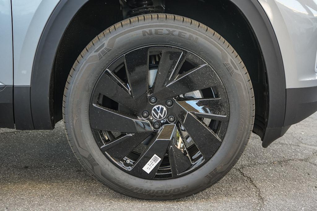 Thumbnail: 2026 Volkswagen Atlas - 6