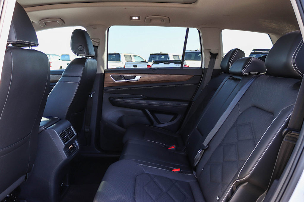 Thumbnail: 2024 Volkswagen Atlas - 12