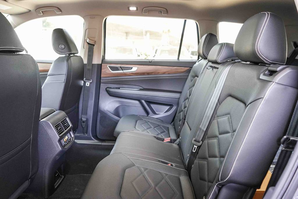 Thumbnail: 2026 Volkswagen Atlas - 11