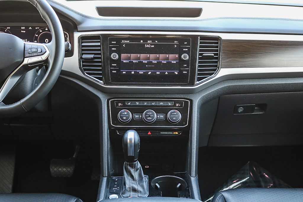 Thumbnail: 2022 Volkswagen Atlas - 10