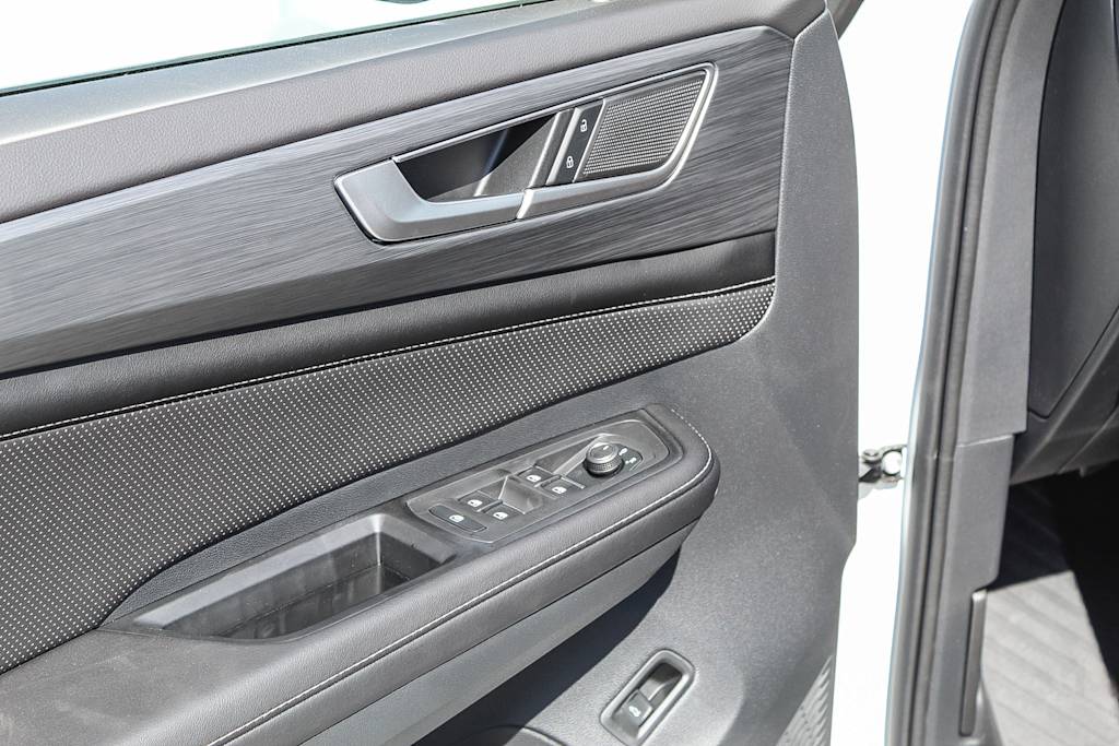 Thumbnail: 2024 Volkswagen Atlas - 24