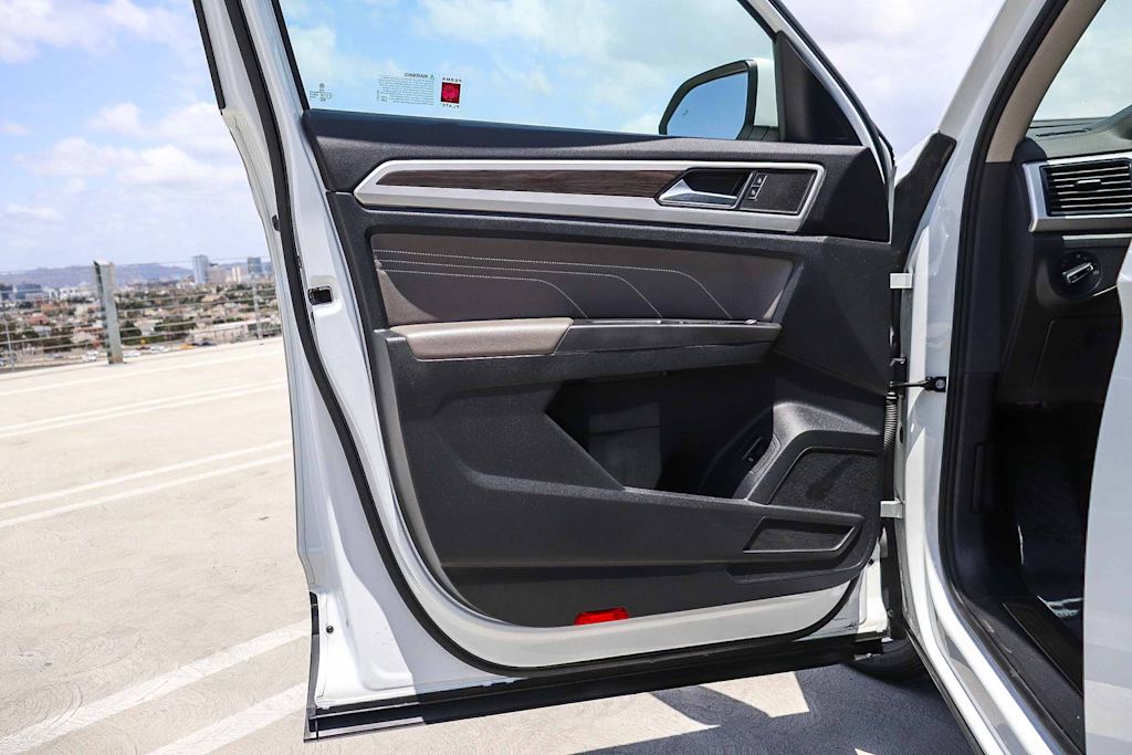 Thumbnail: 2022 Volkswagen Atlas - 25