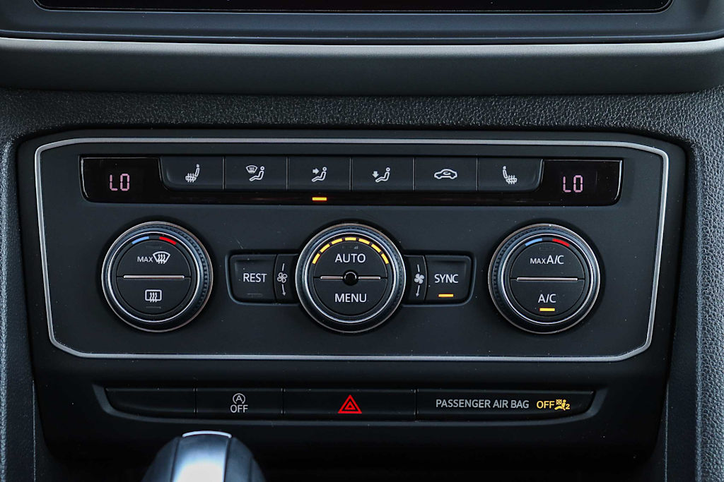 Thumbnail: 2021 Volkswagen Atlas - 22