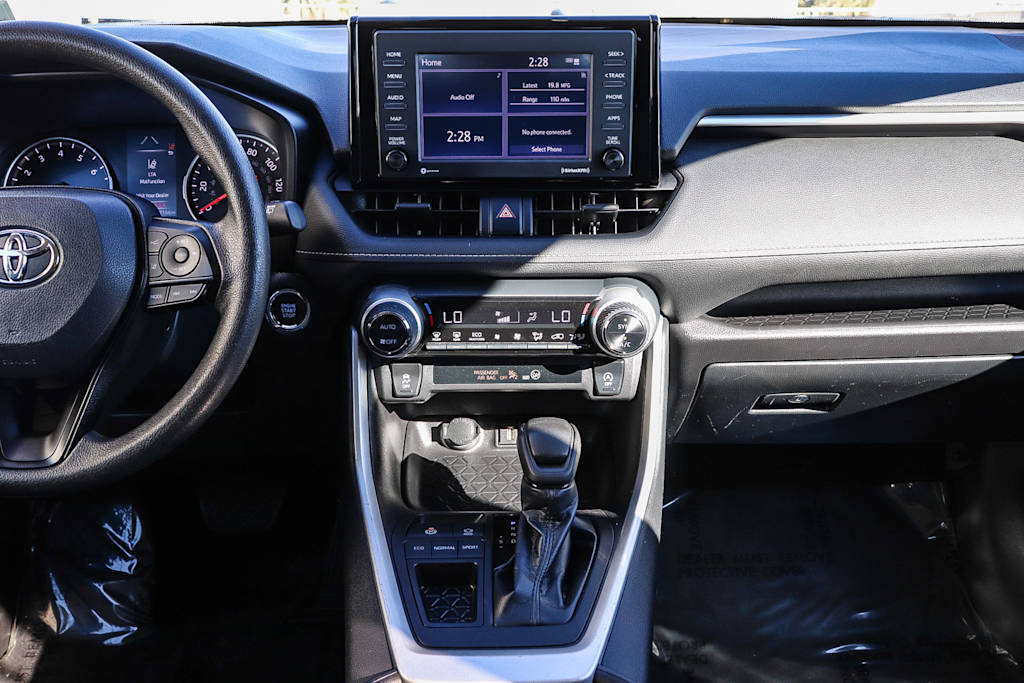 Thumbnail: 2022 Toyota RAV4 - 9