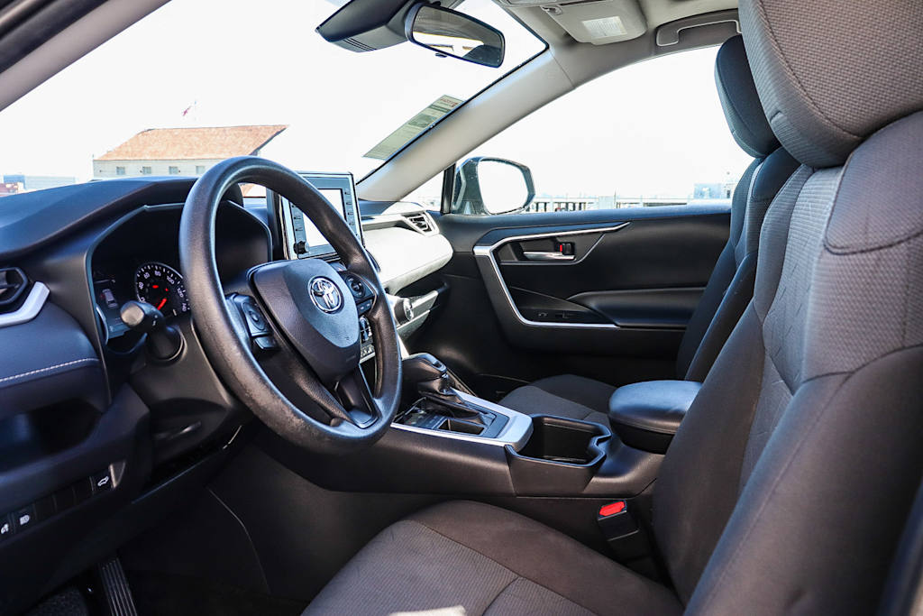 Thumbnail: 2022 Toyota RAV4 - 14