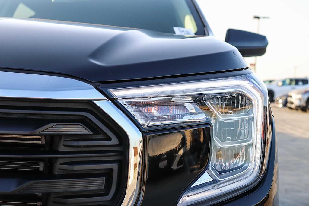 Thumbnail: 2024 GMC Terrain - 17