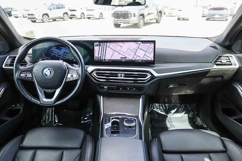 Thumbnail: 2024 BMW 3 Series - 2