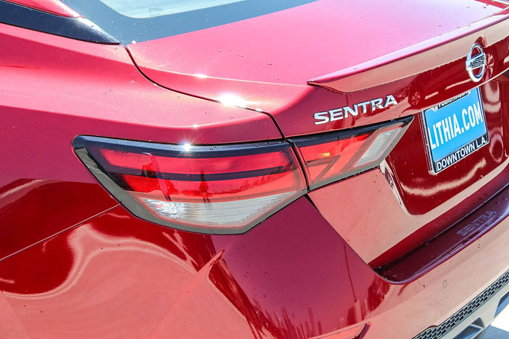 2021 Nissan Sentra SR 17