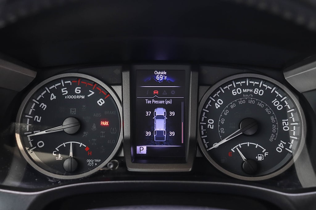 Thumbnail: 2021 Toyota Tacoma - 15