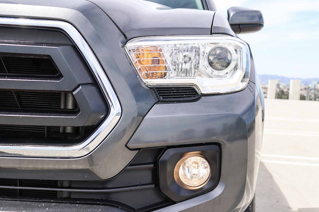 Thumbnail: 2021 Toyota Tacoma - 19