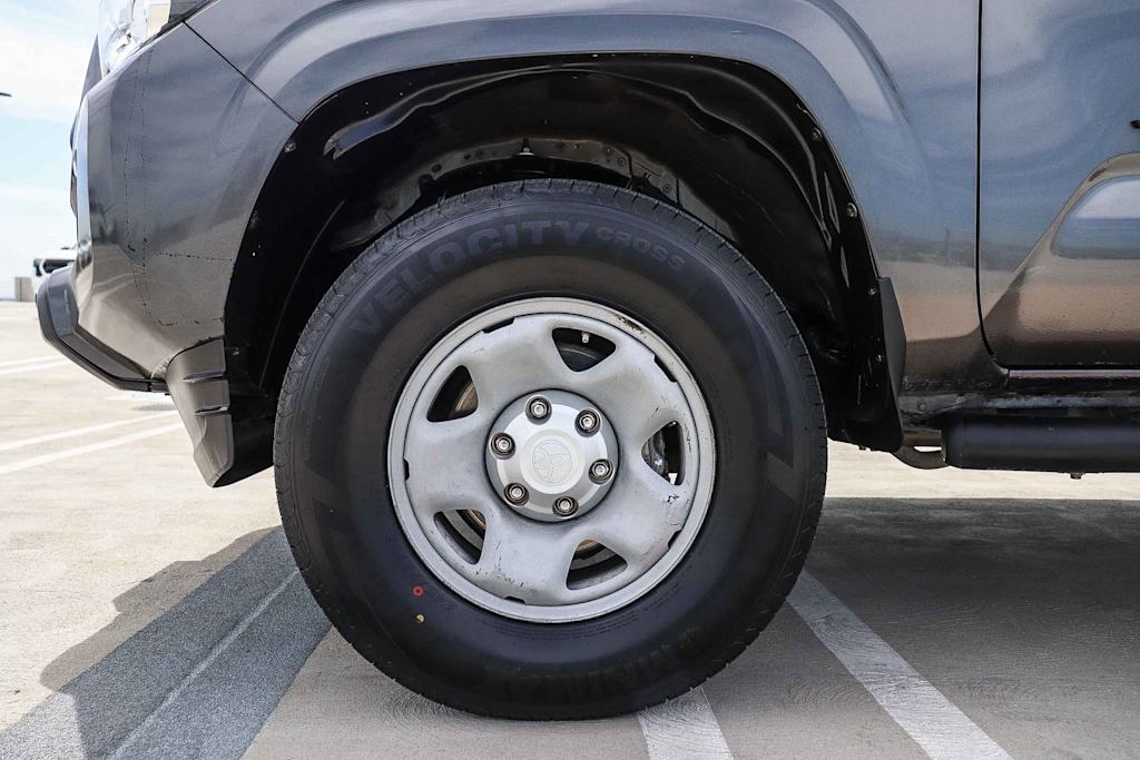 Thumbnail: 2021 Toyota Tacoma - 21