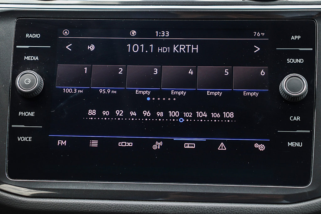 Thumbnail: 2022 Volkswagen Tiguan - 13