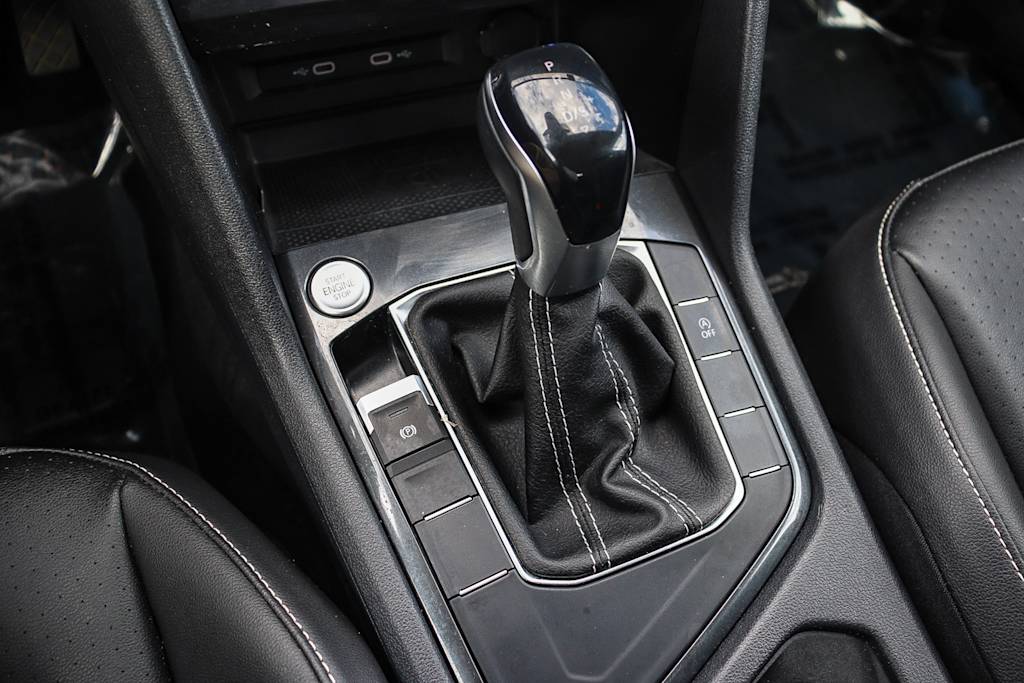 Thumbnail: 2022 Volkswagen Tiguan - 14