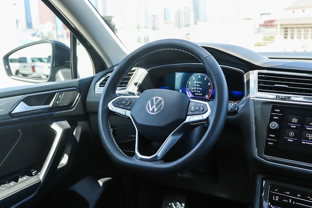 Thumbnail: 2022 Volkswagen Tiguan - 2