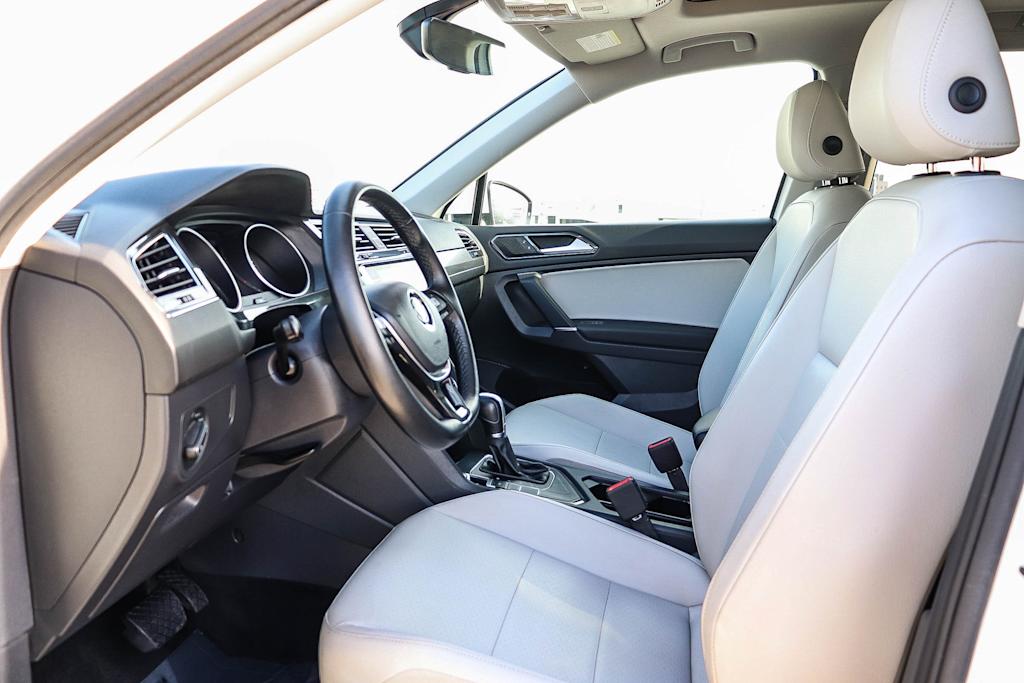 Thumbnail: 2018 Volkswagen Tiguan - 11