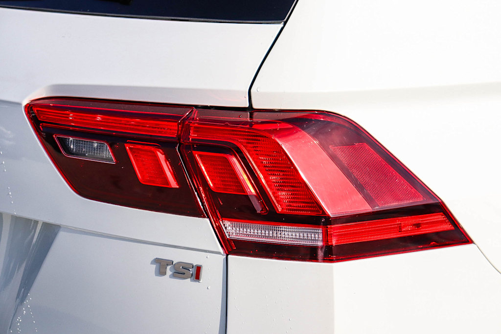 Thumbnail: 2018 Volkswagen Tiguan - 21