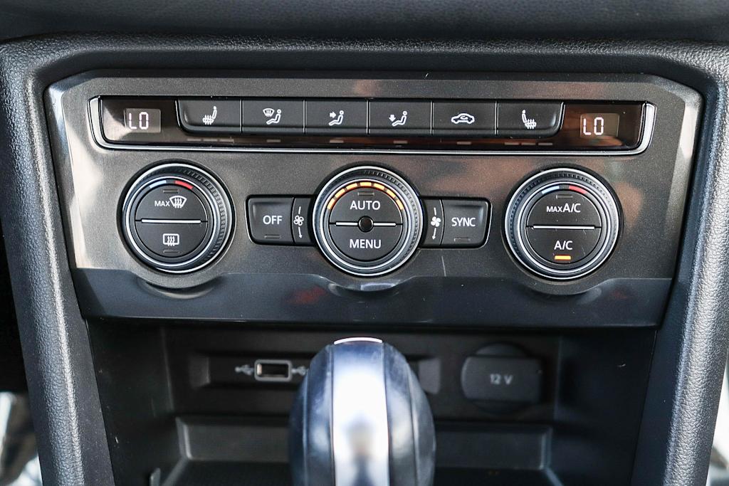 Thumbnail: 2018 Volkswagen Tiguan - 23