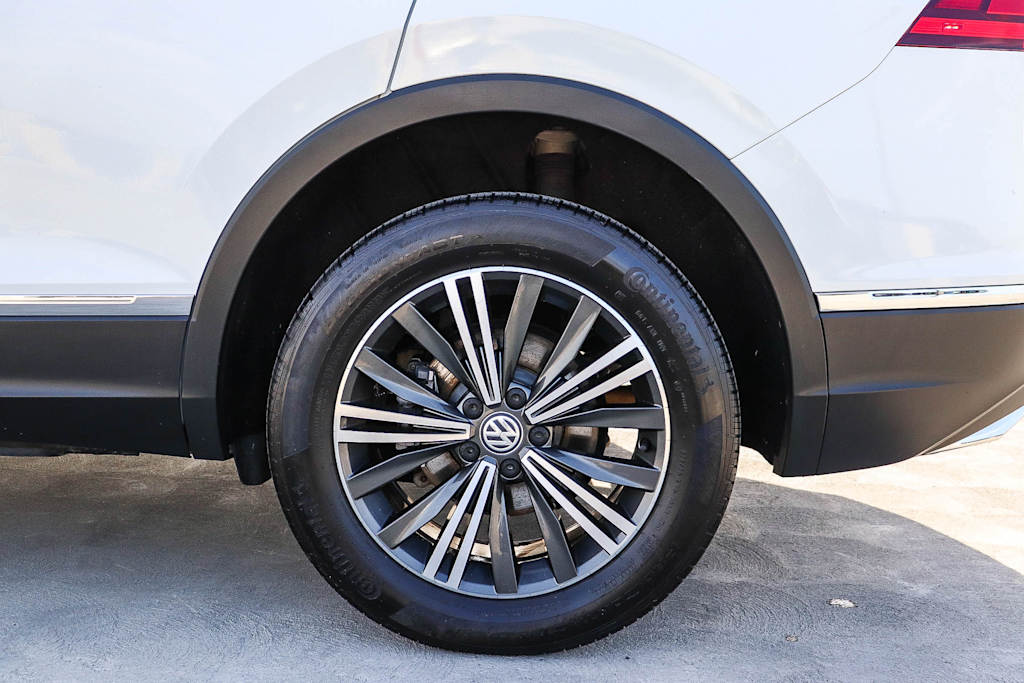 Thumbnail: 2018 Volkswagen Tiguan - 7