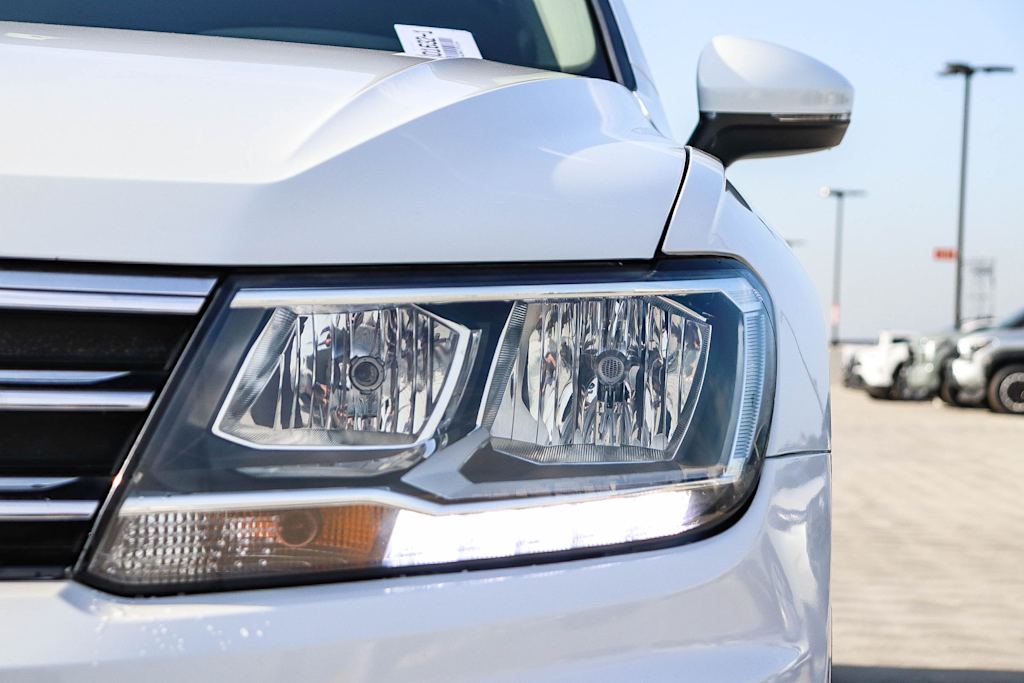 Thumbnail: 2018 Volkswagen Tiguan - 20