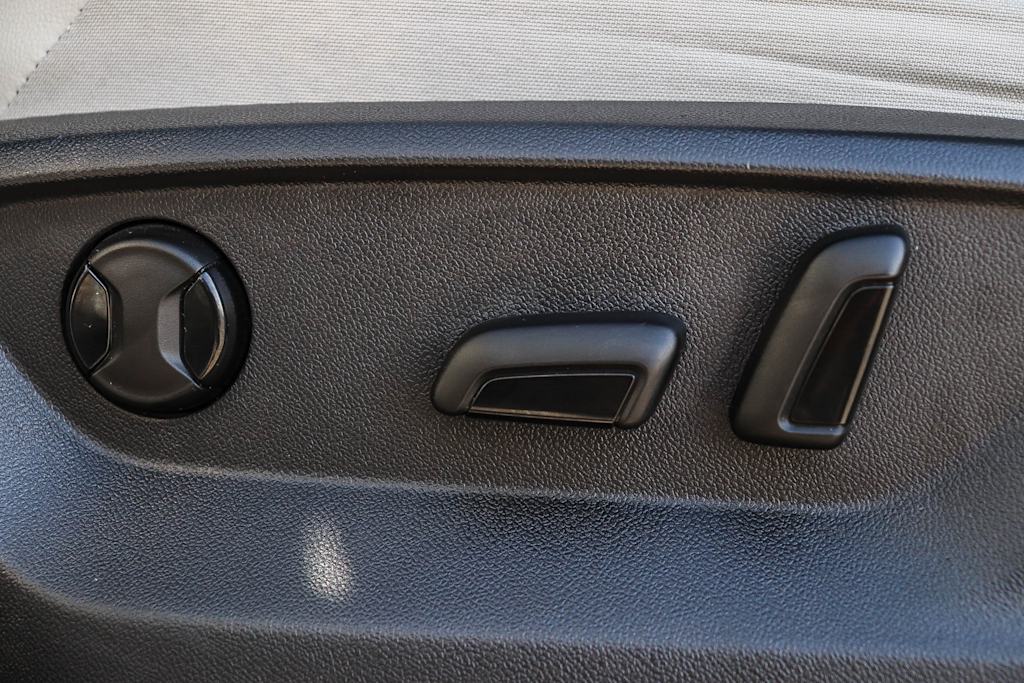 Thumbnail: 2018 Volkswagen Tiguan - 24