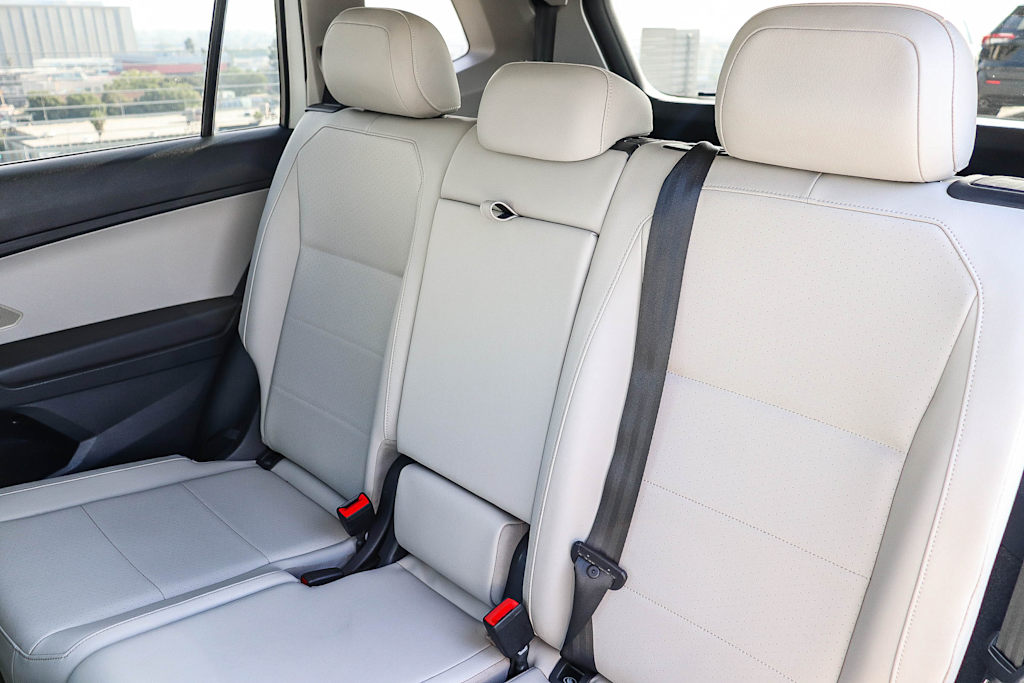 Thumbnail: 2018 Volkswagen Tiguan - 12