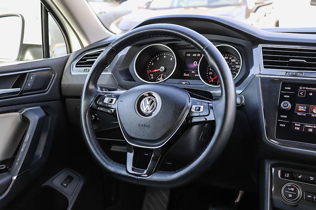 Thumbnail: 2018 Volkswagen Tiguan - 13
