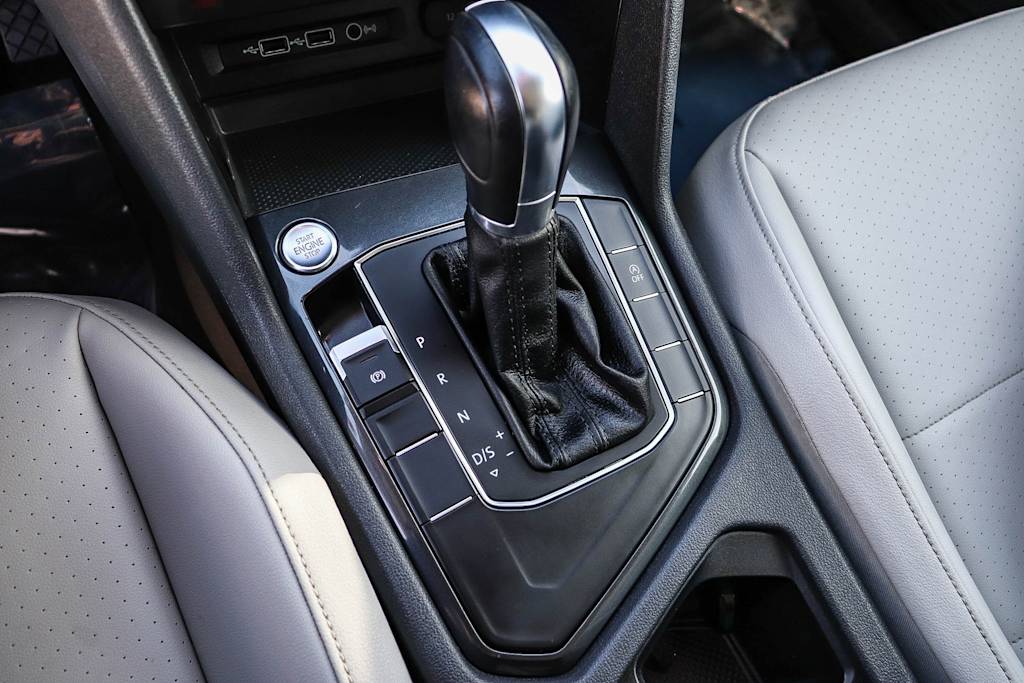 Thumbnail: 2018 Volkswagen Tiguan - 15