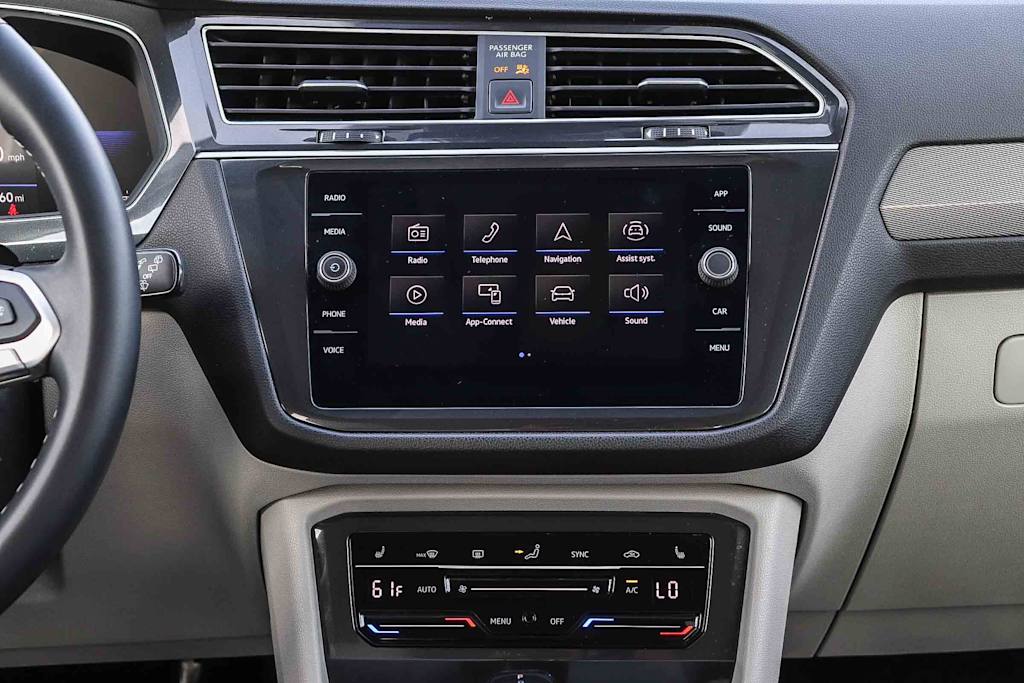 Thumbnail: 2023 Volkswagen Tiguan - 13