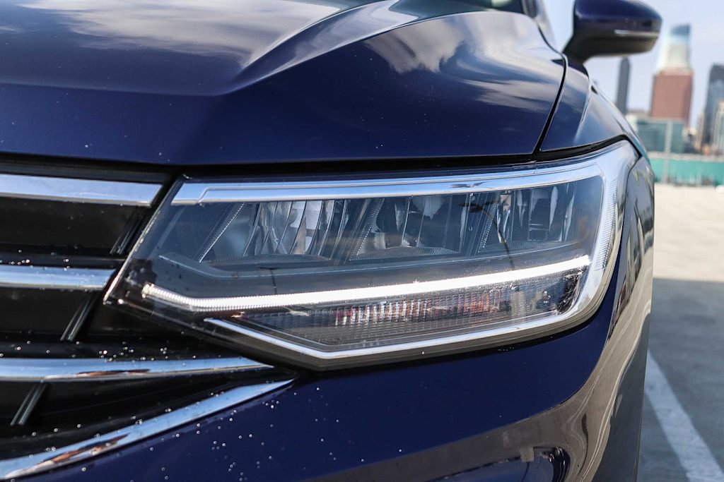 Thumbnail: 2023 Volkswagen Tiguan - 19