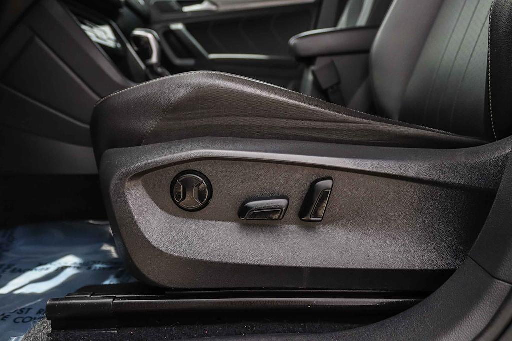 Thumbnail: 2022 Volkswagen Tiguan - 23