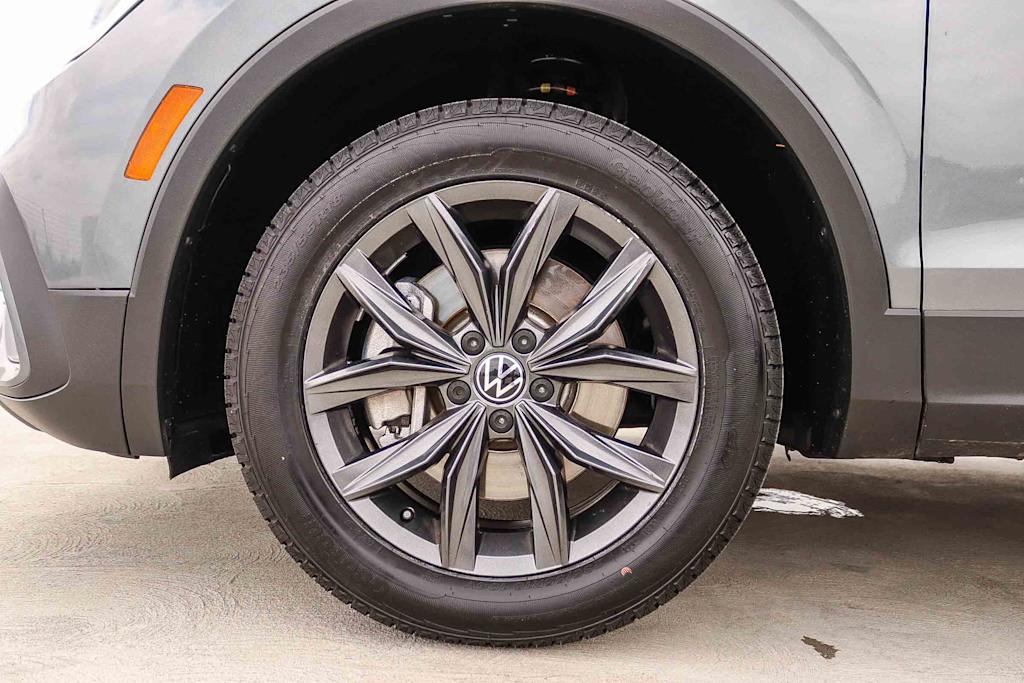 Thumbnail: 2022 Volkswagen Tiguan - 20